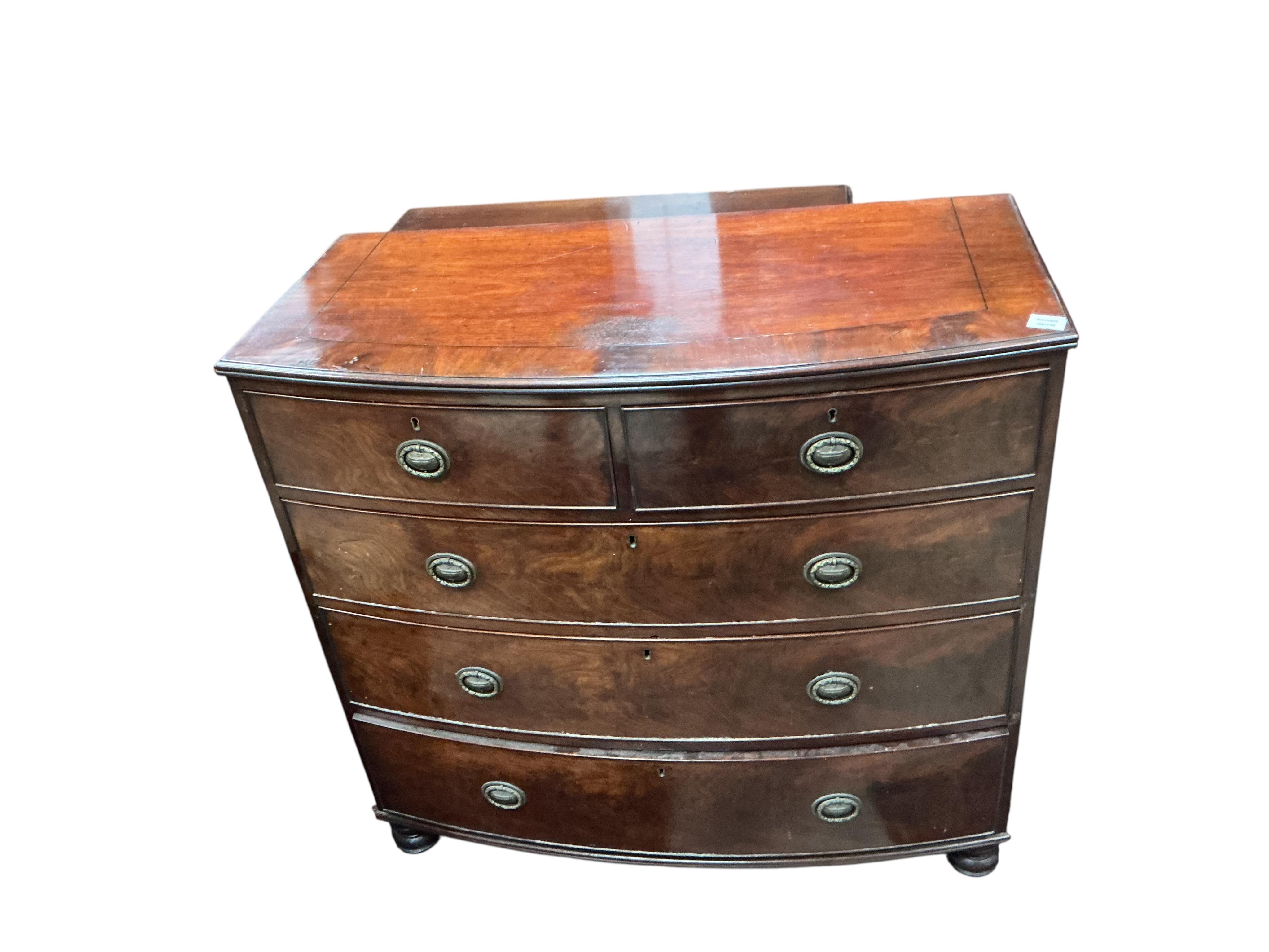 A Regency mahogany bow front chest of drawers, width 108cm, depth 53cm, height 100cm